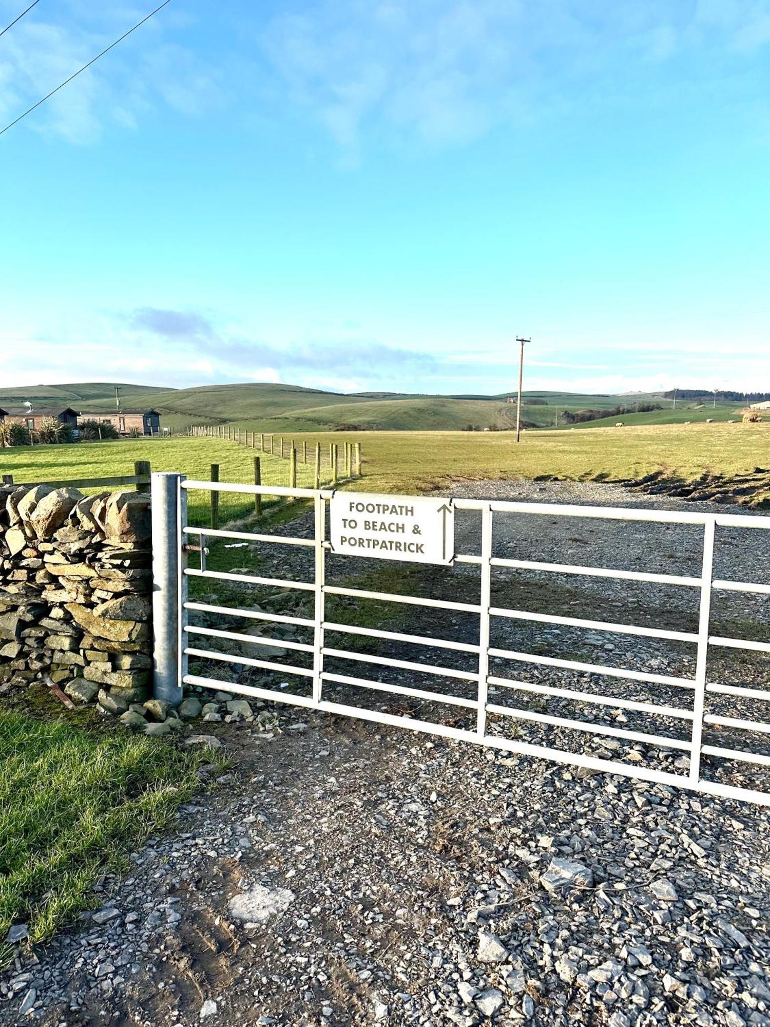 Lodge Cabin With Fabulous Views - Farm Holiday Stranraer Bagian luar foto