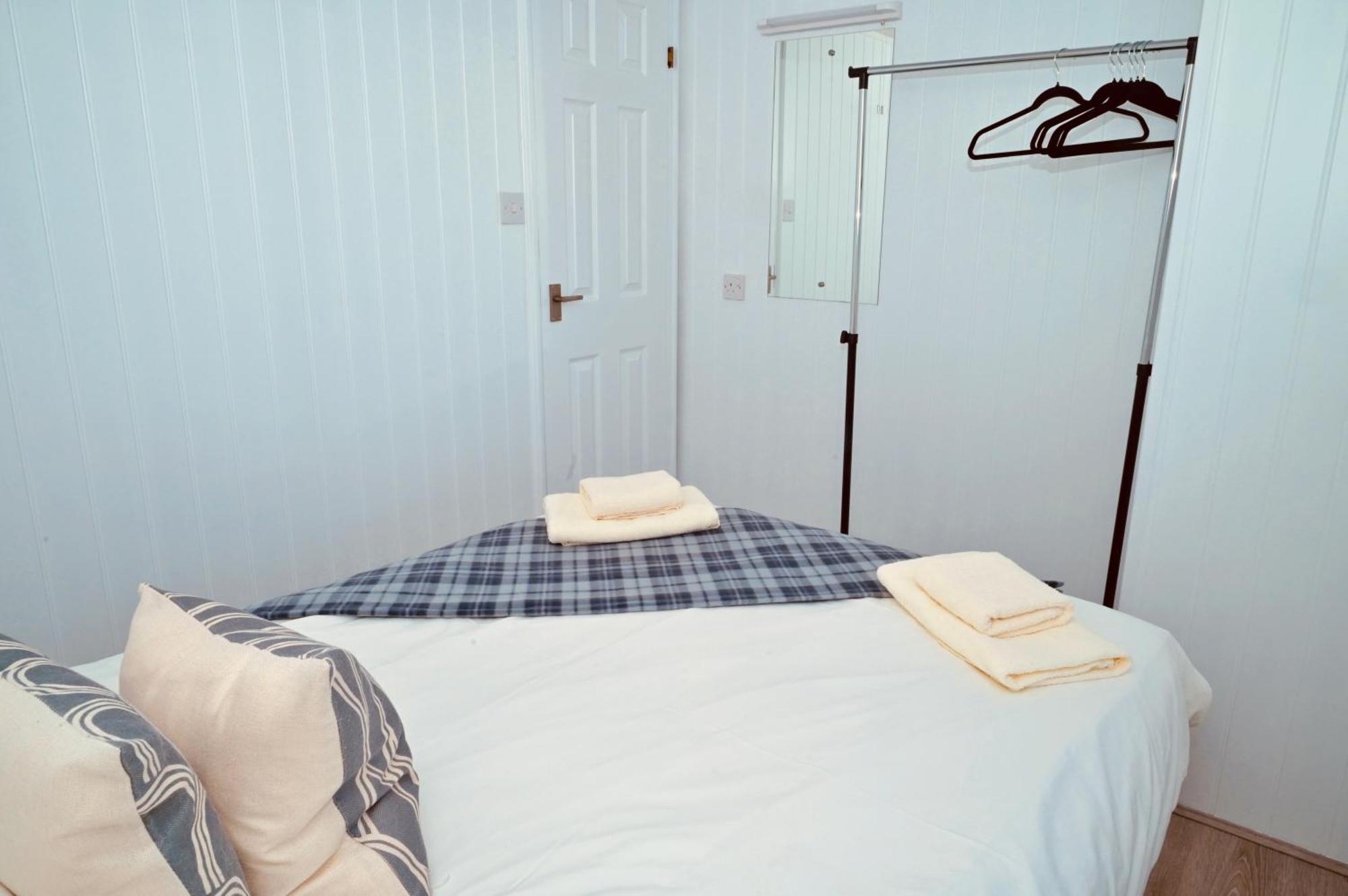 Lodge Cabin With Fabulous Views - Farm Holiday Stranraer Bagian luar foto
